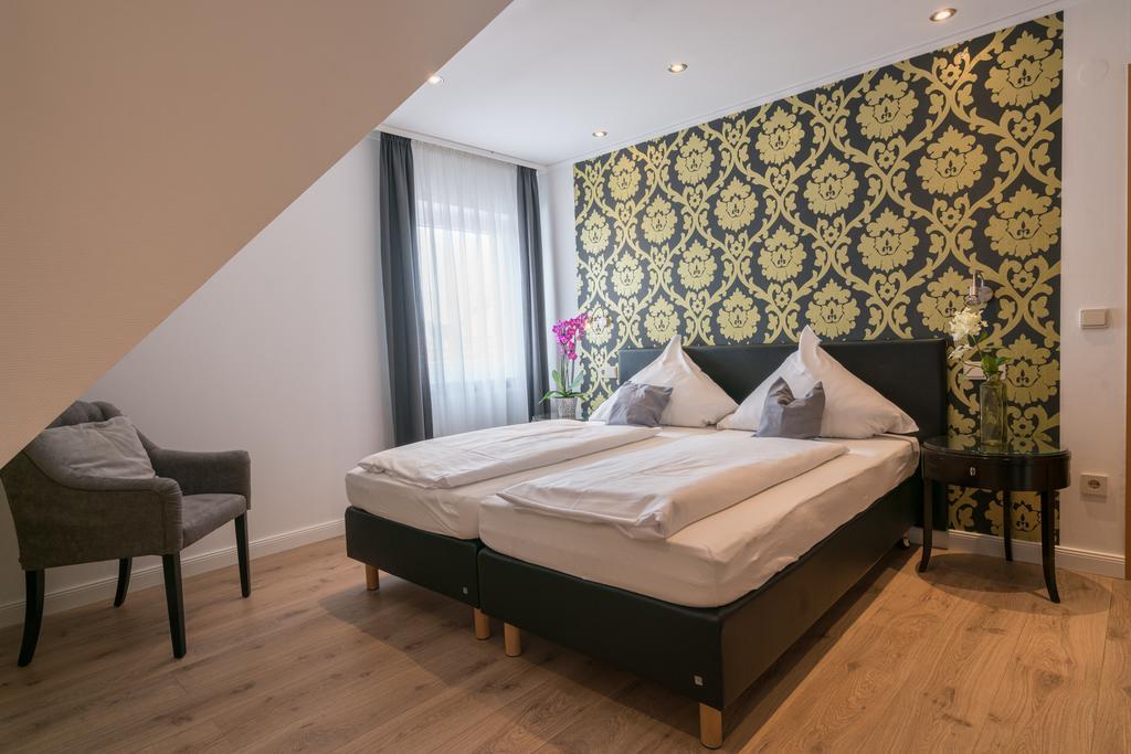 Hotel 'Zum Augarten' Speyer Ngoại thất bức ảnh