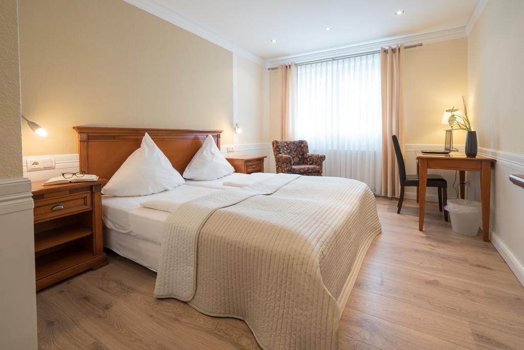 Hotel 'Zum Augarten' Speyer Ngoại thất bức ảnh